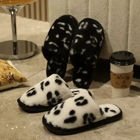 Pantoufle d'hiver à semelle souple pour femmes en peluche