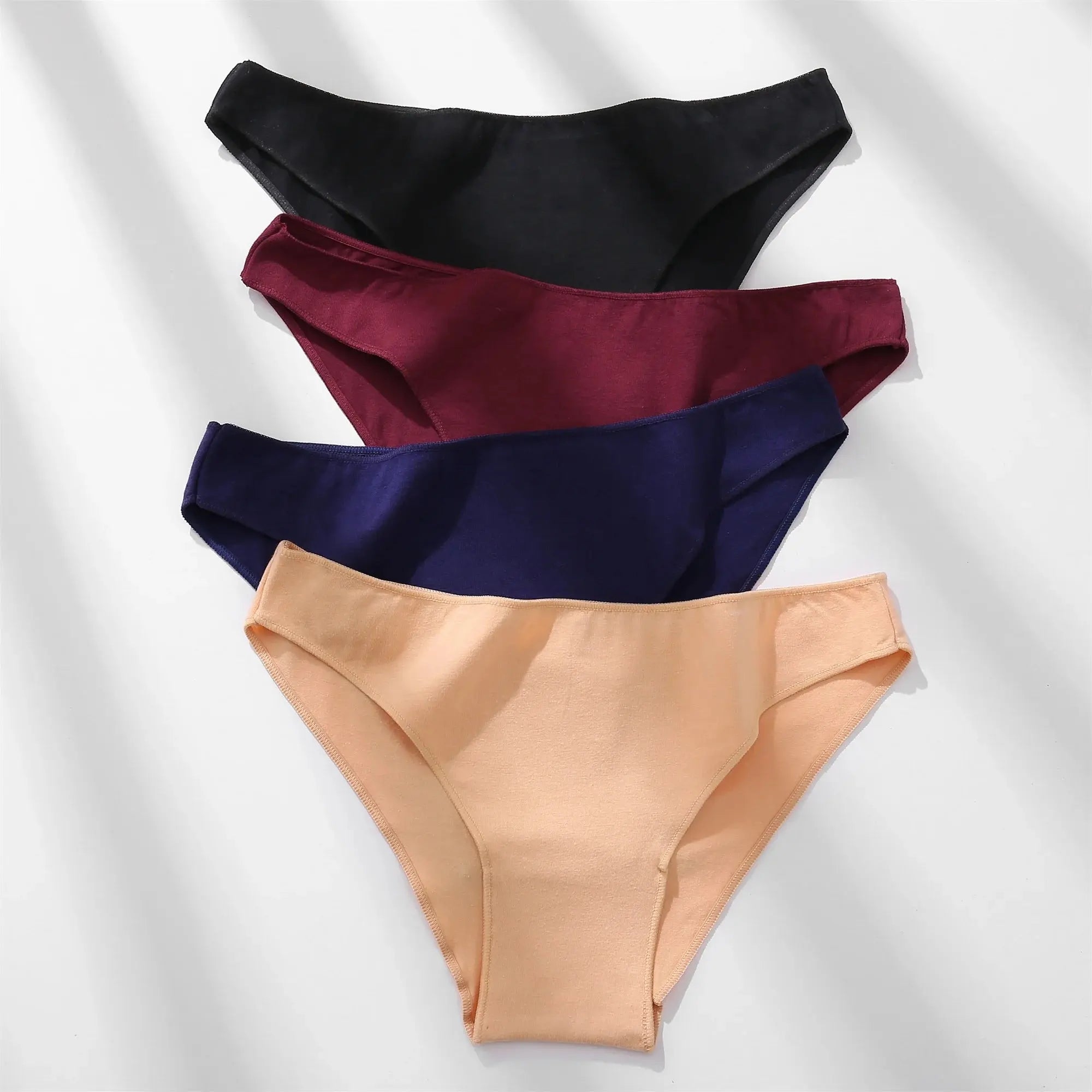 Lot de 04 culottes coton sans couture