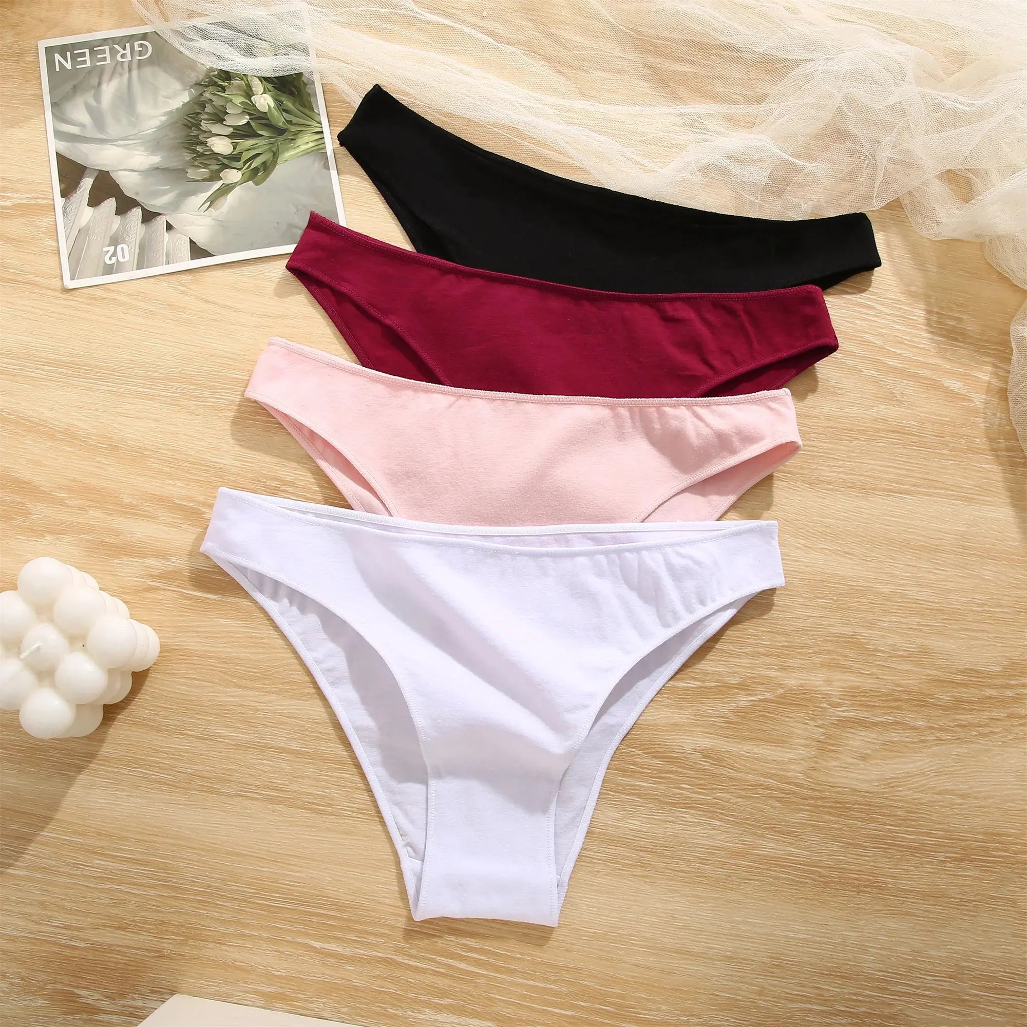 Lot de 04 culottes coton sans couture