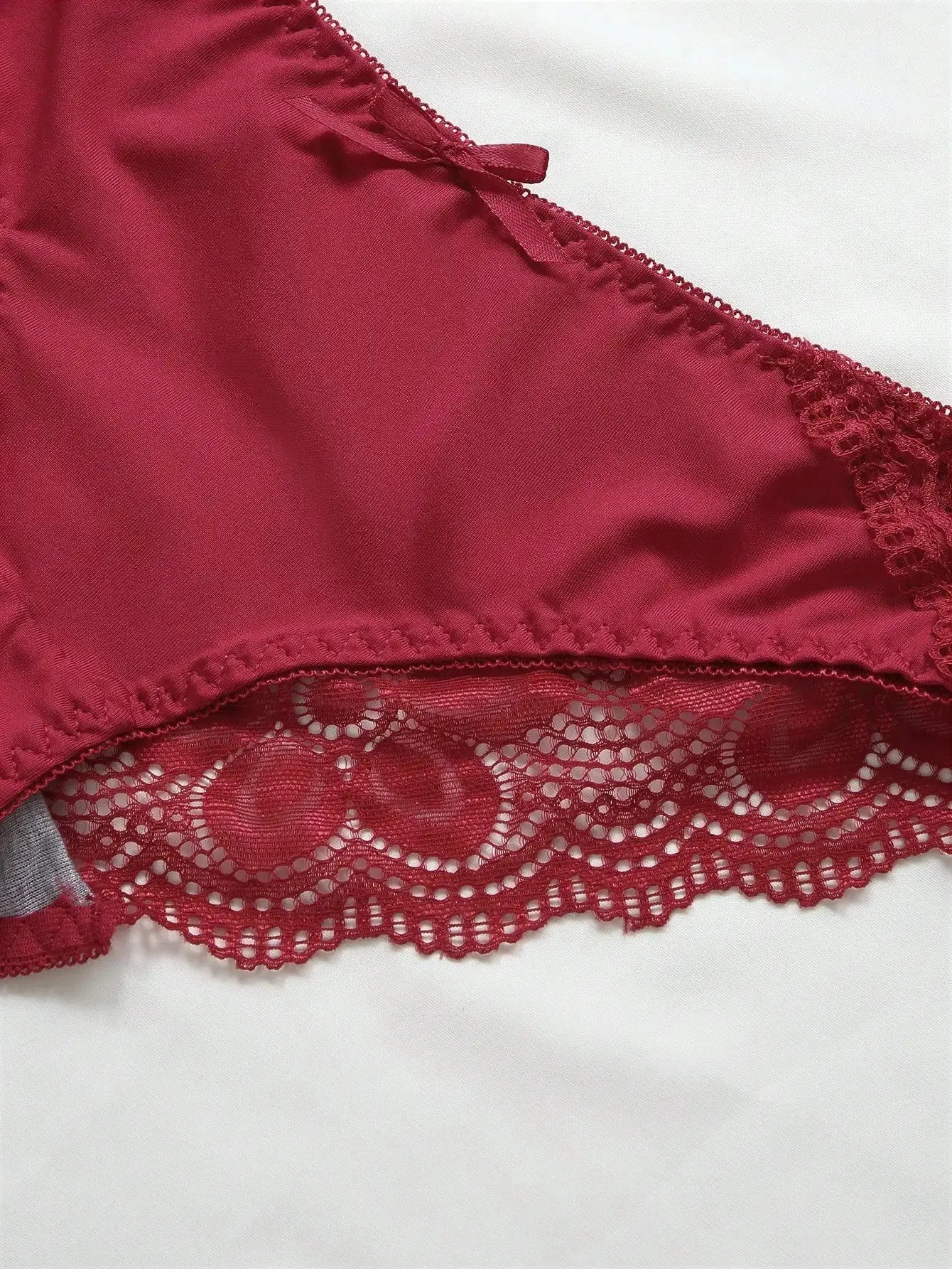 Ensemble deux pièces soutien-gorge et culotte transparentes