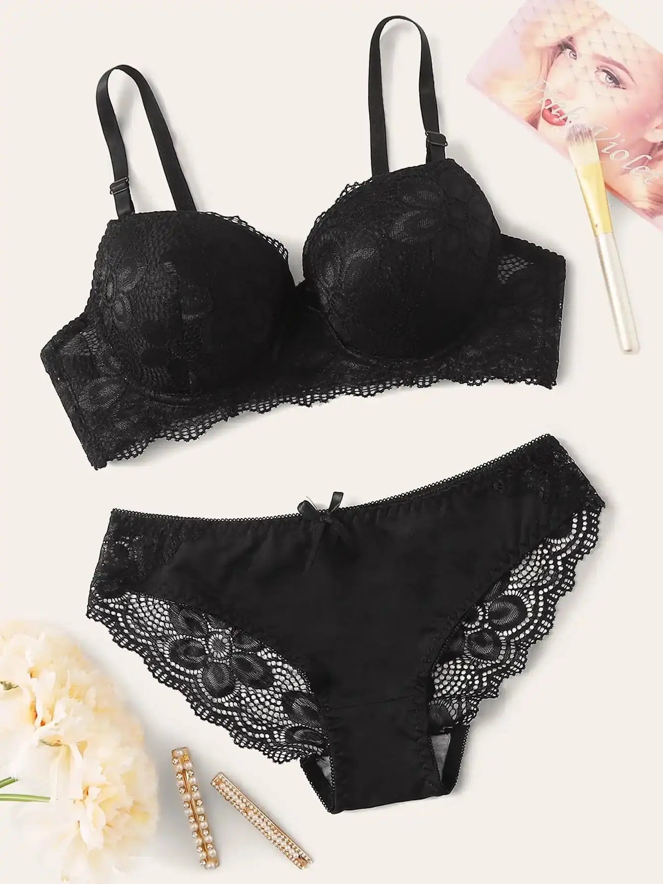 Ensemble deux pièces soutien-gorge et culotte transparentes