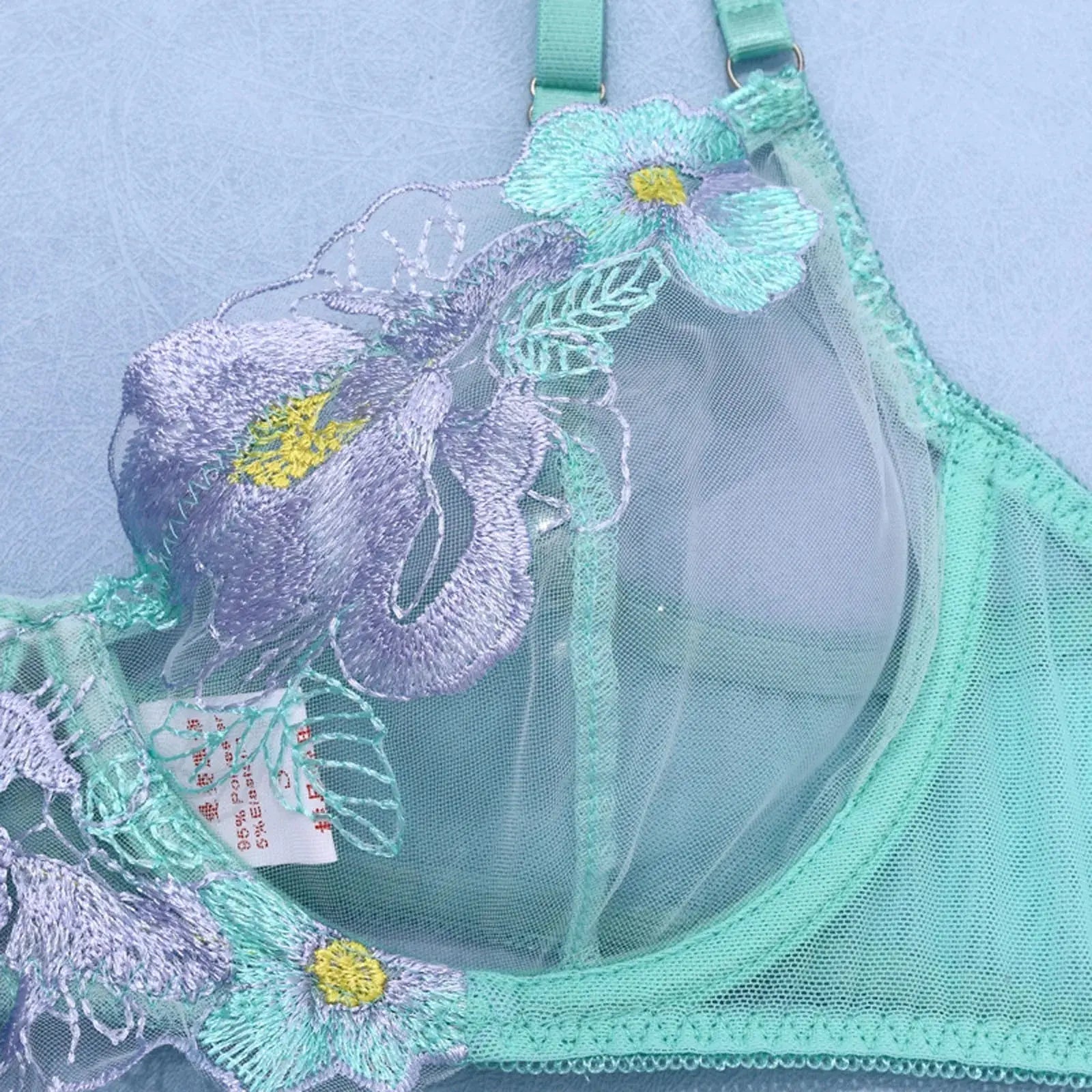 Ensemble lingeries érotique trois pièces-dentelle Lingeries et Accessoires Annie