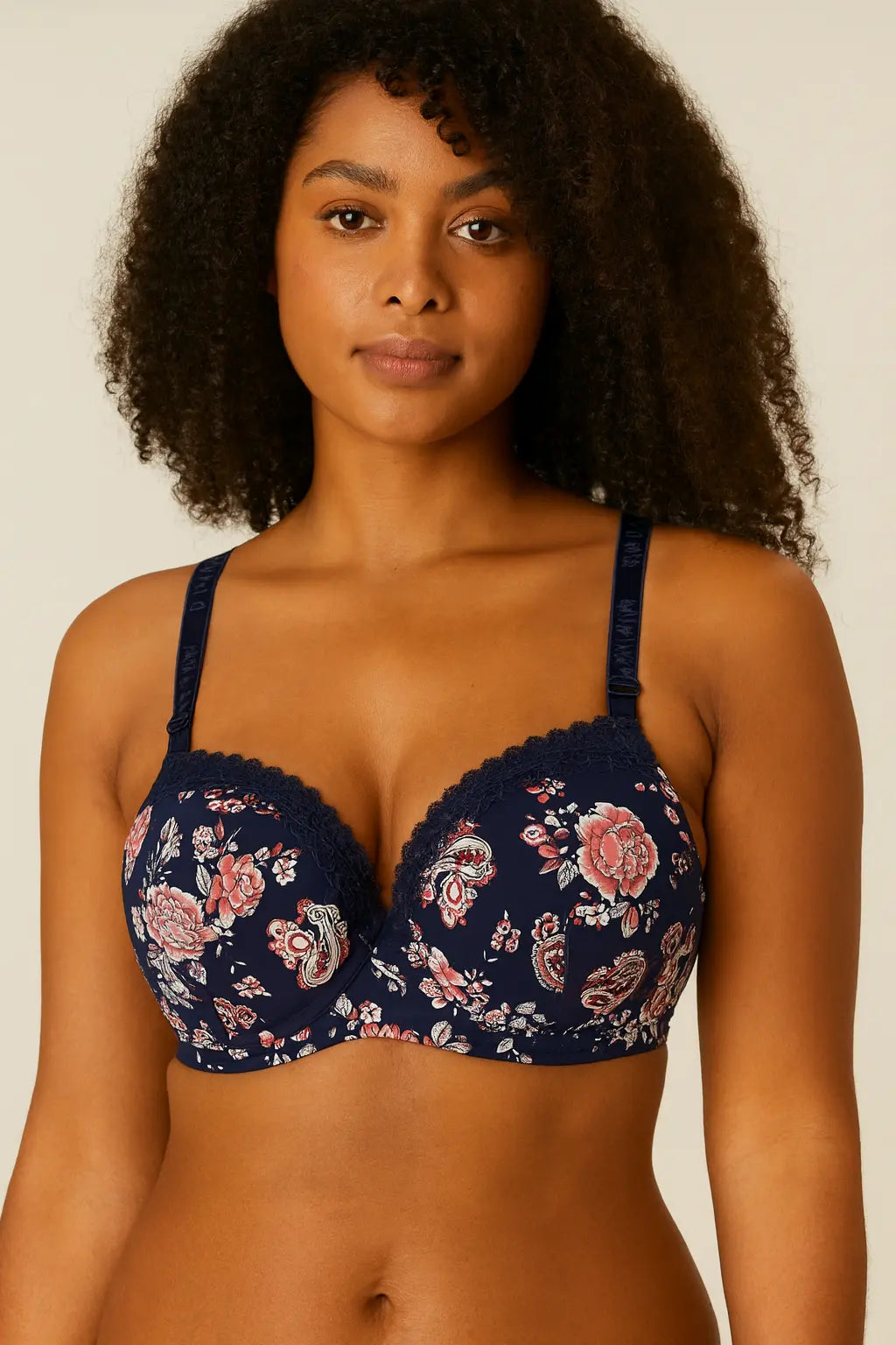 Soutien gorge avec anneau en acier bonnet D florale