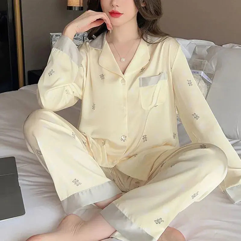 Pyjama à manches longues boutonné pour femmes, soie glacée