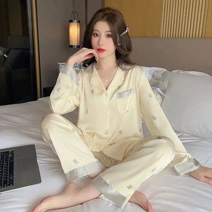 Pyjama à manches longues boutonné pour femmes, soie glacée